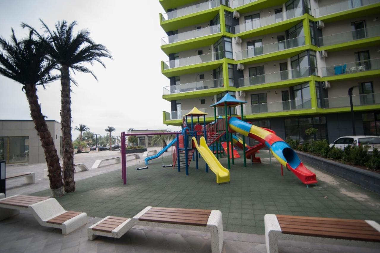 Excentric Apartament & Sea View By Alezzi Navodari Exterior photo