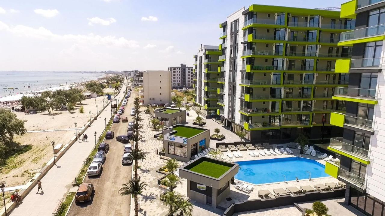 Excentric Apartament & Sea View By Alezzi Navodari Exterior photo