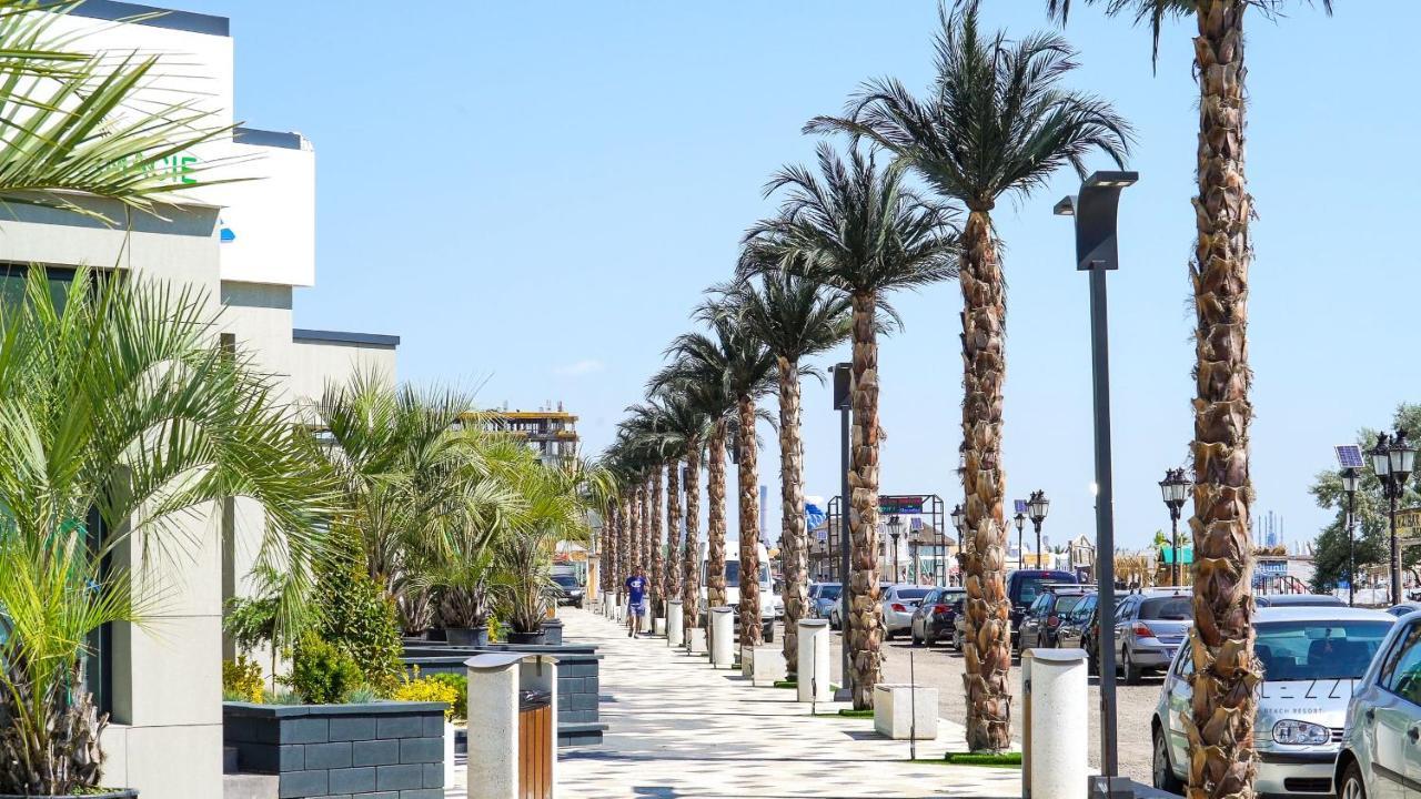 Excentric Apartament & Sea View By Alezzi Navodari Exterior photo