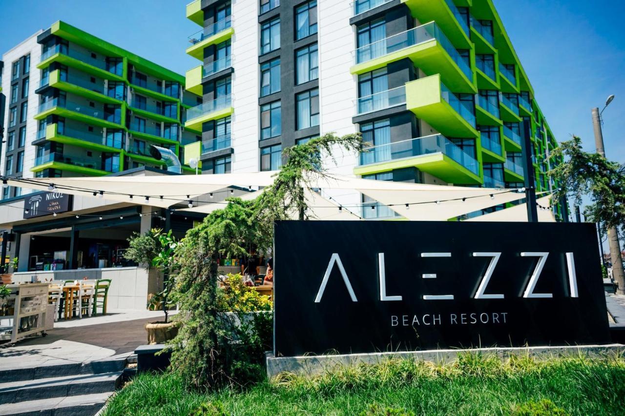 Excentric Apartament & Sea View By Alezzi Navodari Exterior photo